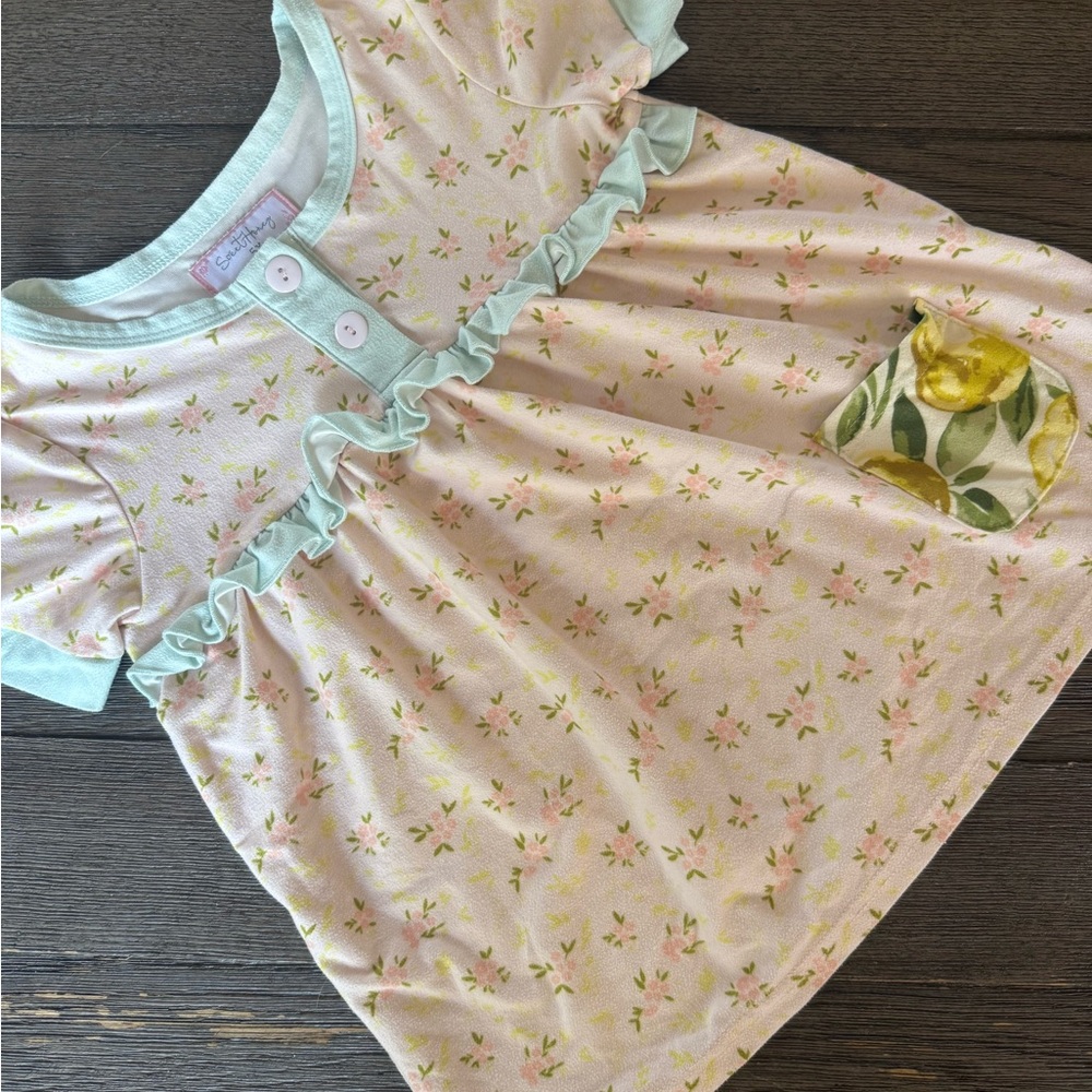 Sweet Honey Floral Top with Ruffle Detail